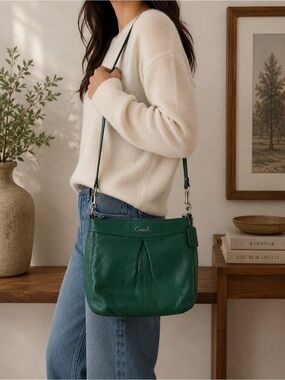 Coach Legacy Leather Crossbody Hobo Bag Green Teal Silver Hardware Zip Authentic